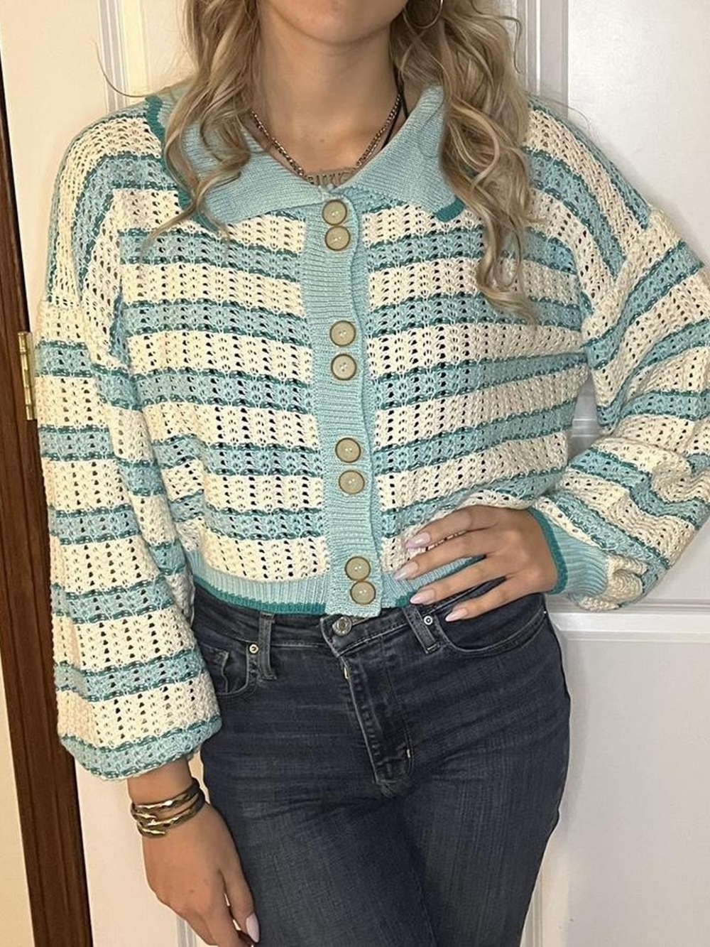 POL Medium Cropped Open-Knit Cardigan in Cream & Aqua